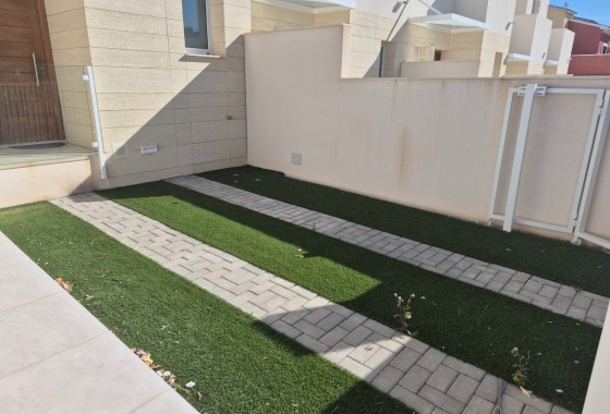 Resale - Stadthaus -
Torrevieja - Nueva Torrevieja - Aguas Nuevas