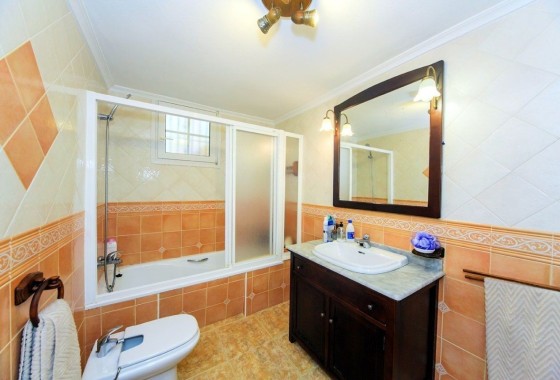Herverkoop - Villa -
Torrevieja - Los Balcones