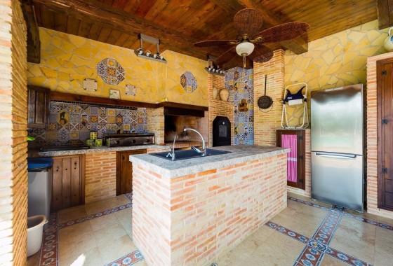 Herverkoop - Finca Landelijk pand -
Almoradí