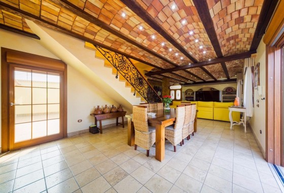 Herverkoop - Finca Landelijk pand -
Almoradí