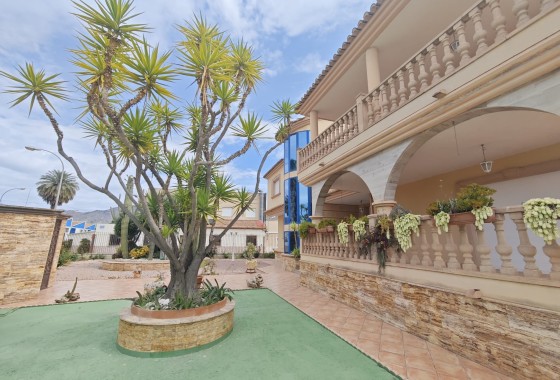 NIEUWBOUW - Halfvrijstaande villa -
Bigastro - pueblo