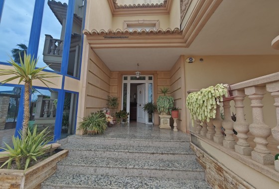 Sale - Finca Country Property -
Orihuela