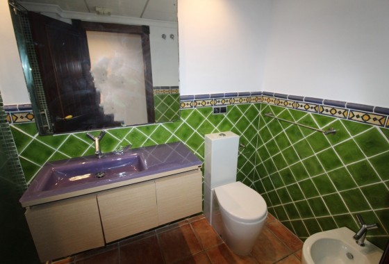 Herverkoop - Stadswoning -
Catral - pueblo