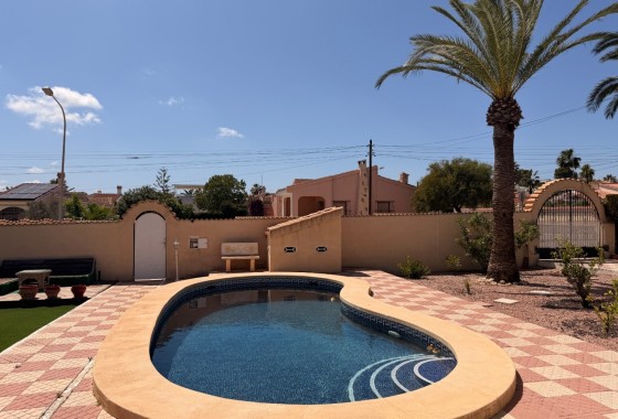 Herverkoop - Vrijstaande villa -
Ciudad Quesada - Rojales - Ciudad Quesada