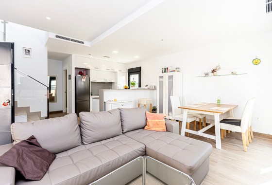 Venta - Chalet Independiente -
Ciudad Quesada - Rojales - Doña Pepa