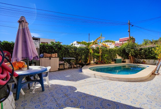 Resale - Townhouse -
San Miguel de Salinas