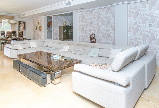 Herverkoop - Vrijstaande Villa -
La Mata