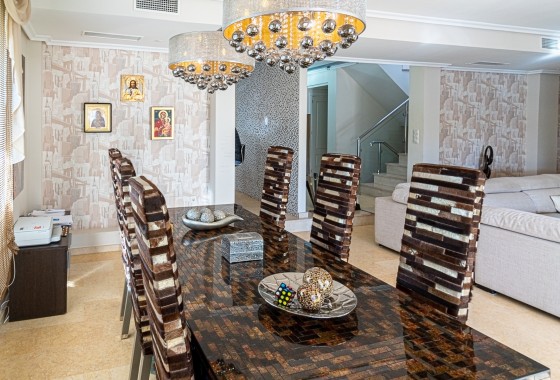 Herverkoop - Vrijstaande Villa -
La Mata