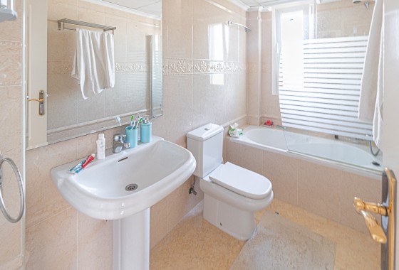 Herverkoop - Vrijstaande Villa -
La Mata