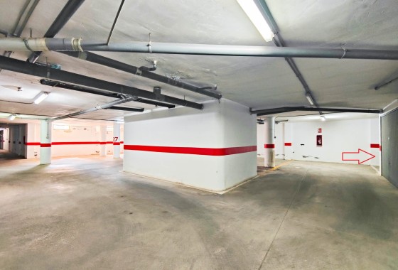 Sale - Garage -
Torrevieja - Playa del Cura