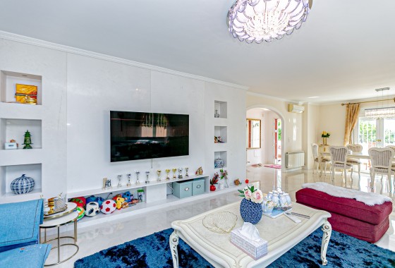 Herverkoop - Vrijstaande Villa -
Campoamor - Campoamor Golf