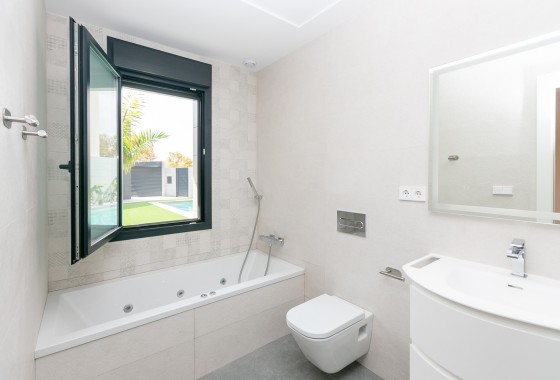 Nowa konstrukcja - Willa wolnostojąca -
San Pedro - San Pedro del Pinatar