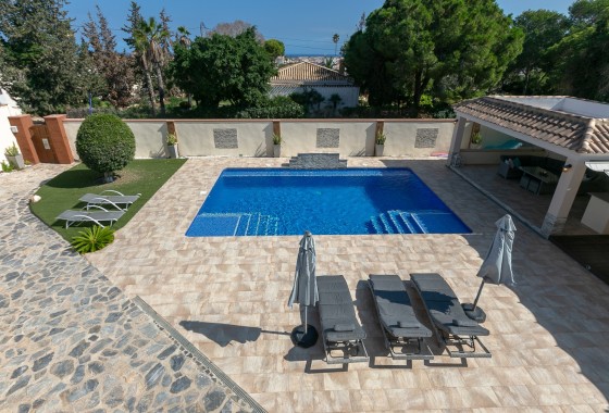 Herverkoop - Stadswoning -
Torrevieja - Torreta - Salado