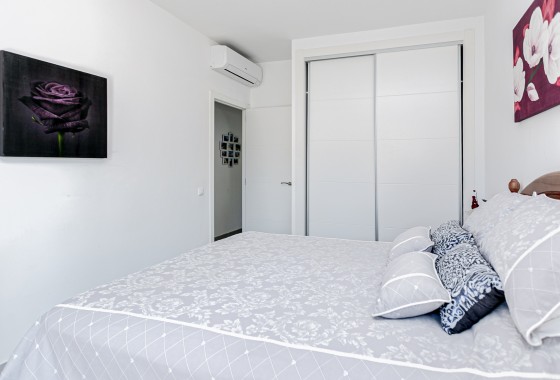 Herverkoop - Vrijstaande Villa -
Campoamor - Lomas de Don Juan