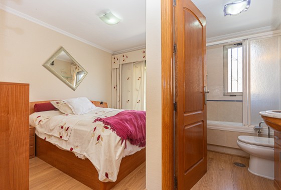 Sprzedaż - Apartament / Mieszkanie -
Torrevieja - Beach