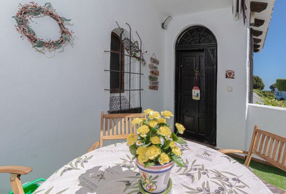 Herverkoop - Halfvrijstaande villa -
Villamartín - Fortuna