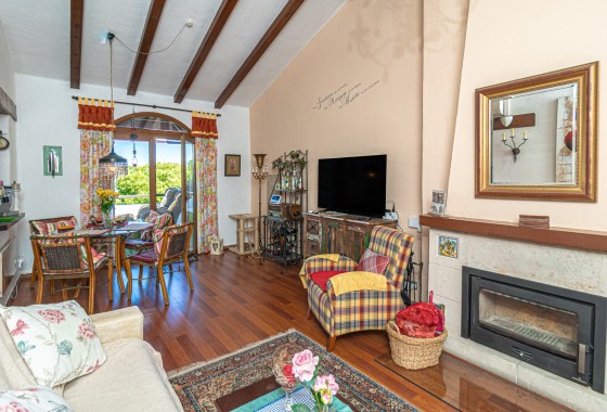 Herverkoop - Halfvrijstaande villa -
Villamartín - Fortuna