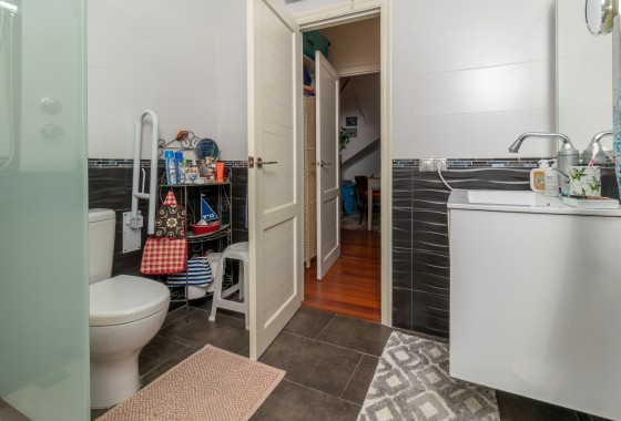 Herverkoop - Halfvrijstaande villa -
Villamartín - Fortuna