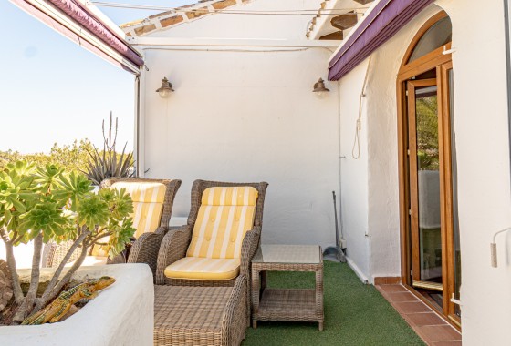 Herverkoop - Halfvrijstaande villa -
Villamartín - Fortuna