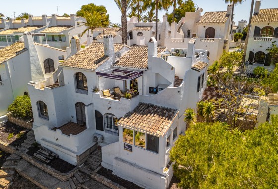 Herverkoop - Halfvrijstaande villa -
Villamartín - Fortuna