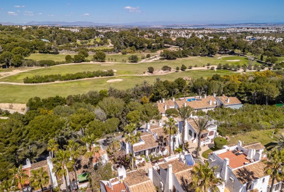 Herverkoop - Halfvrijstaande villa -
Villamartín - Fortuna