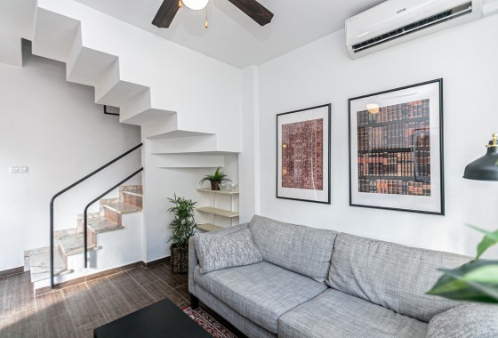 Sale - Town house -
Torrevieja - Torretas