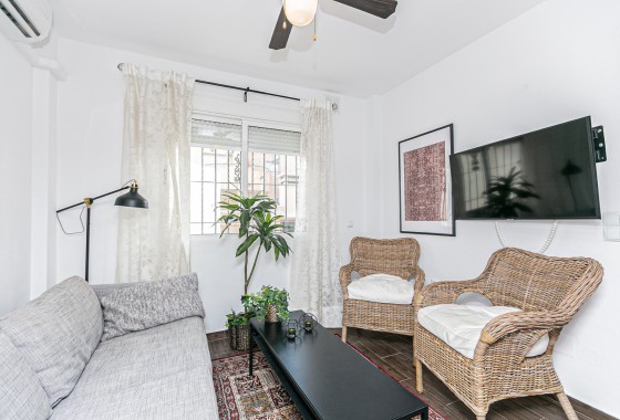 Sale - Town house -
Torrevieja - Torretas