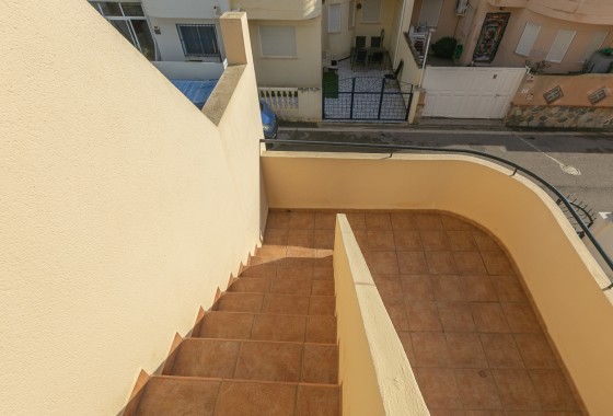 Sale - Town house -
Torrevieja - Torretas