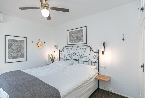 Sale - Town house -
Torrevieja - Torretas