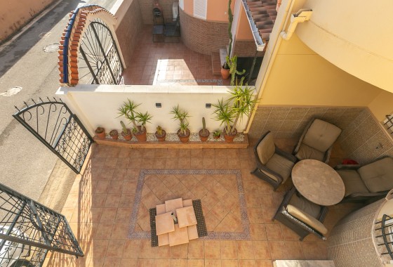 Sale - Town house -
Torrevieja - Torretas