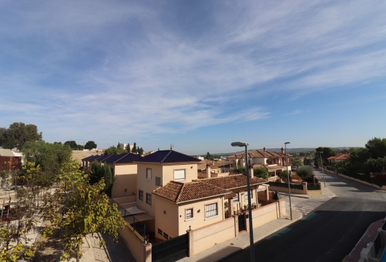 Resale - Freistehende Villa -
Bigastro