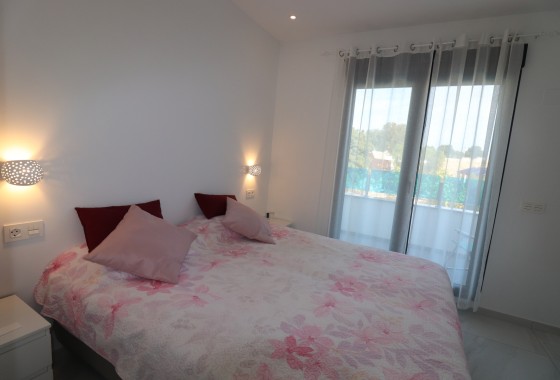 Resale - Freistehende Villa -
Bigastro