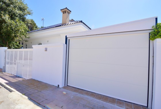 Resale - Freistehende Villa -
Torrevieja - Torreta-Florida