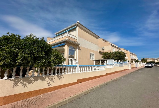 Venta - Casa de pueblo -
Orihuela Costa