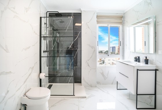 Herverkoop - Appartement / Flat -
Torrevieja - Punta Prima