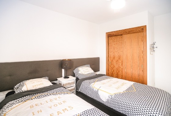 Herverkoop - Appartement / Flat -
Torrevieja - Punta Prima