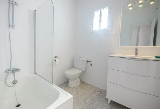 Resale - Stadthaus -
San Miguel de Salinas