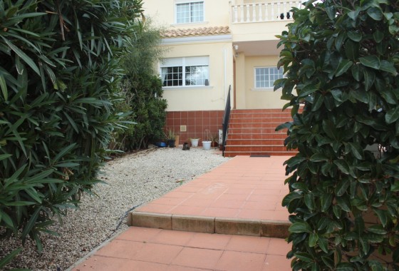 Herverkoop - Halfvrijstaande villa -
Algorfa - Montemar