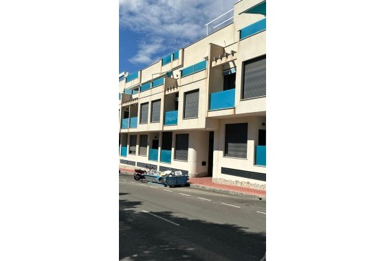 Venta - Apartamento / Piso -
Torrevieja - Calas Blancas