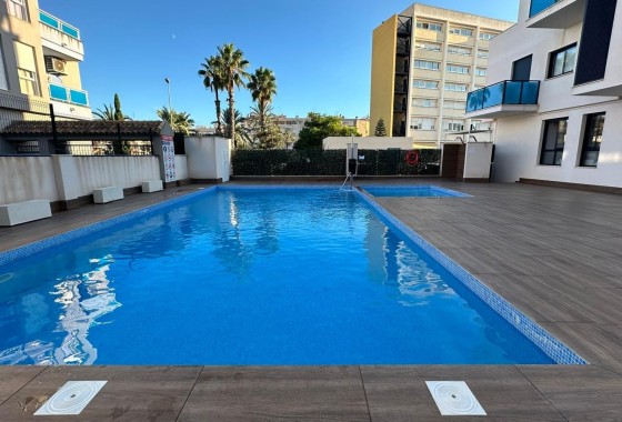 Venta - Apartamento / Piso -
Torrevieja - Calas Blancas