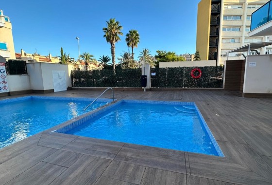 Venta - Apartamento / Piso -
Torrevieja - Calas Blancas