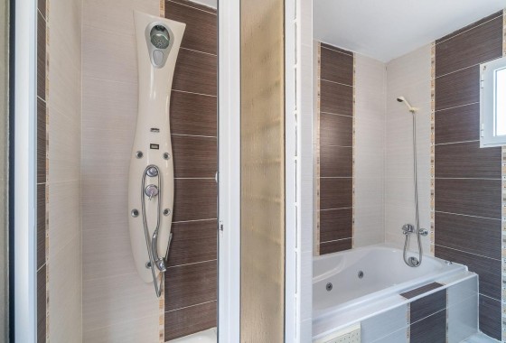 Revente - Villa Individuelle -
Torrevieja - Cala de cabo cervera