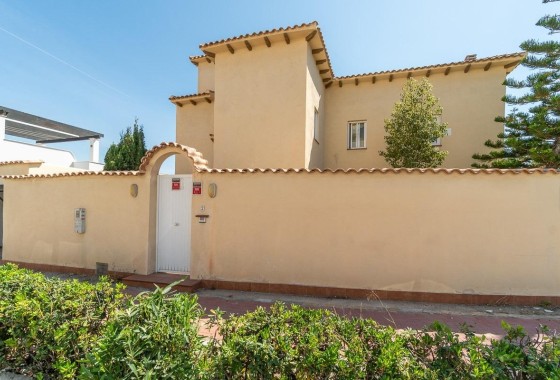 Revente - Villa Individuelle -
Torrevieja - Cala de cabo cervera