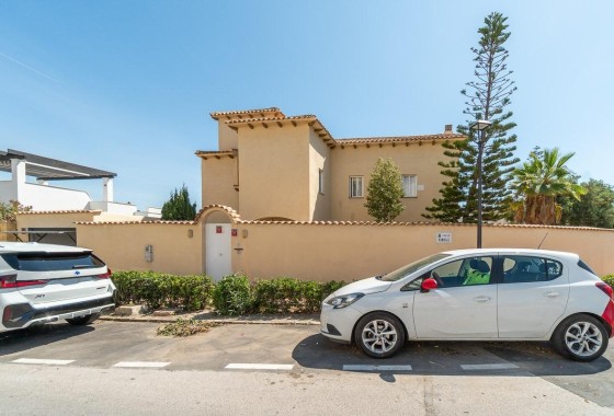 Revente - Villa Individuelle -
Torrevieja - Cala de cabo cervera