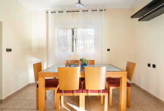 Sale - Town house -
Orihuela Costa - Los Almendros-La Florida