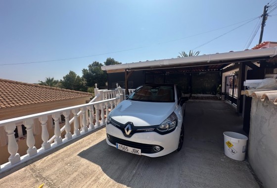 Herverkoop - Vrijstaande Villa -
Algorfa - Lomas de Juliana