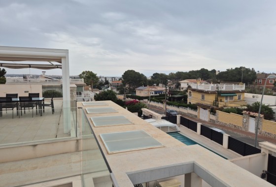 Revente - Villa -
Torrevieja - Los Balcones