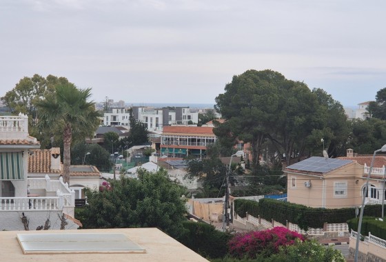 Revente - Villa -
Torrevieja - Los Balcones