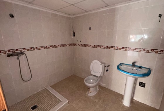 Herverkoop - Commercieel -
Jacarilla