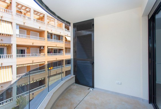 Herverkoop - Appartement / Flat -
Torrevieja - Paseo maritimo
